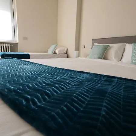 Isola 4* Milánó
