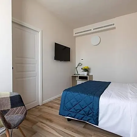 Isola Aparthotel