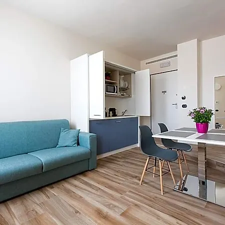 Isola Aparthotel