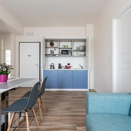 Apartahotel Isola 4*