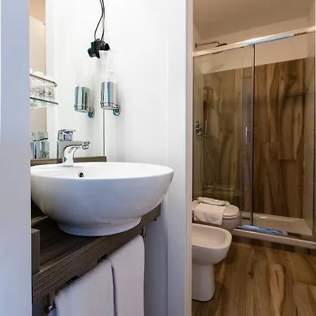 Isola Apartahotel Milán